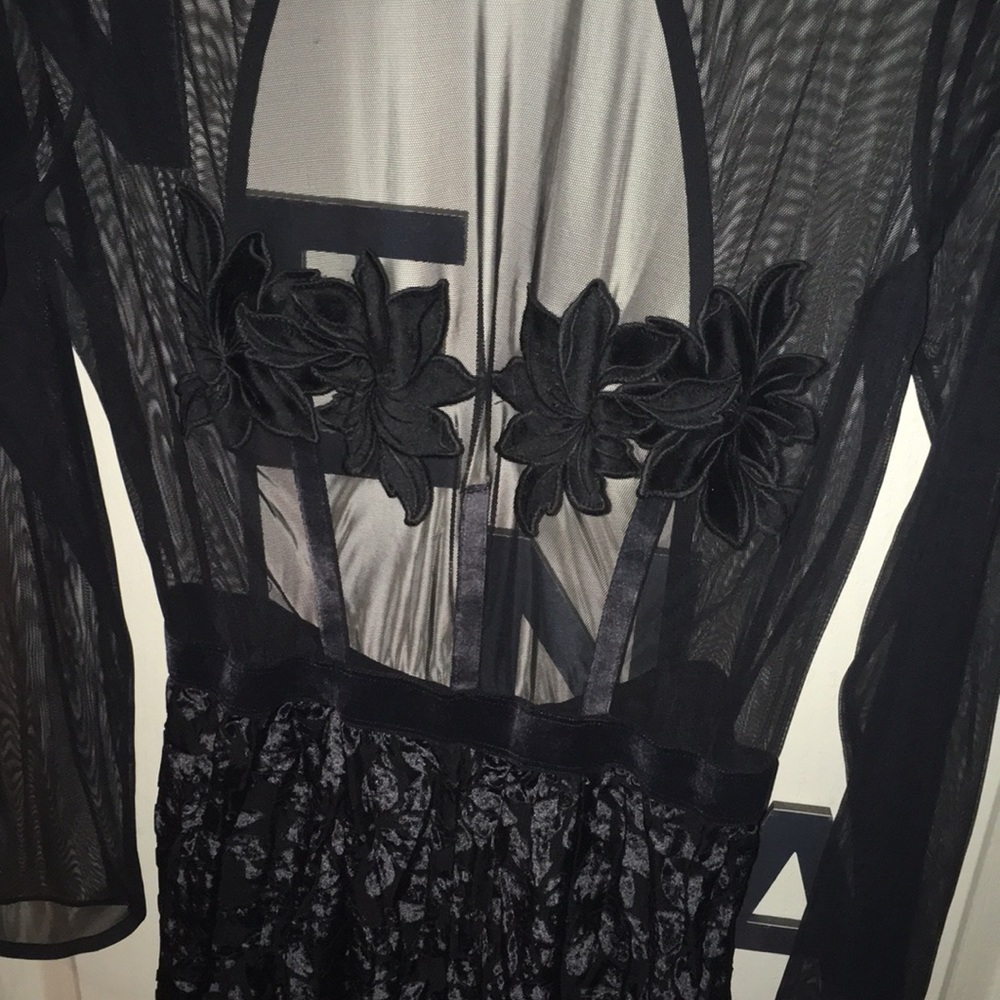 Victoria secret outfit - Picture 4 of 6